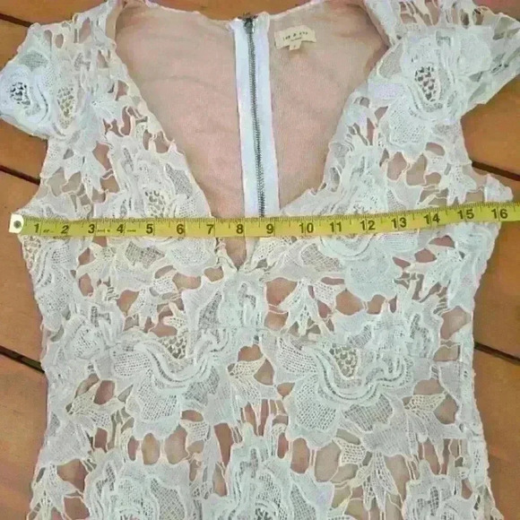 Tea &  Cup Floral Cut out sheath White Dress - size Small bnwot - Picture 4 of 5